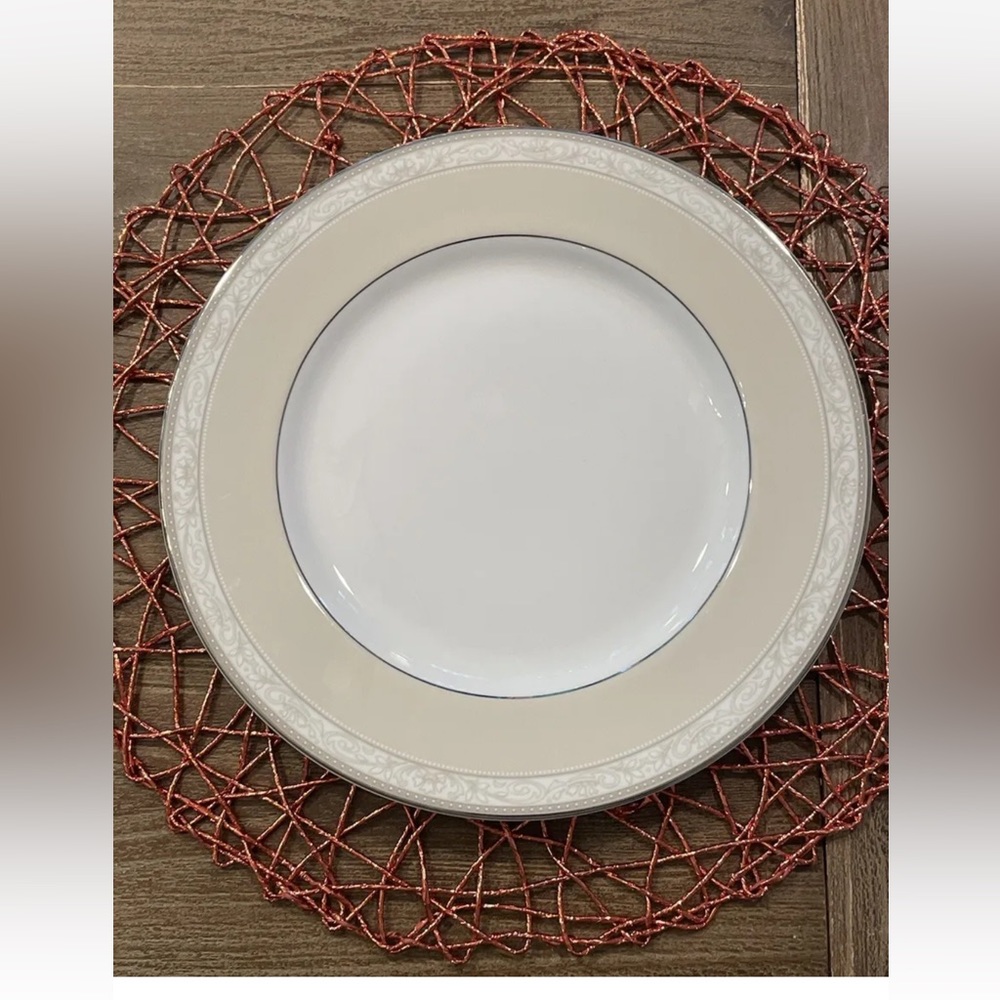 4 Pc Stylish Contemporary Durable Woven Placemat, Orange, 15 Inch
